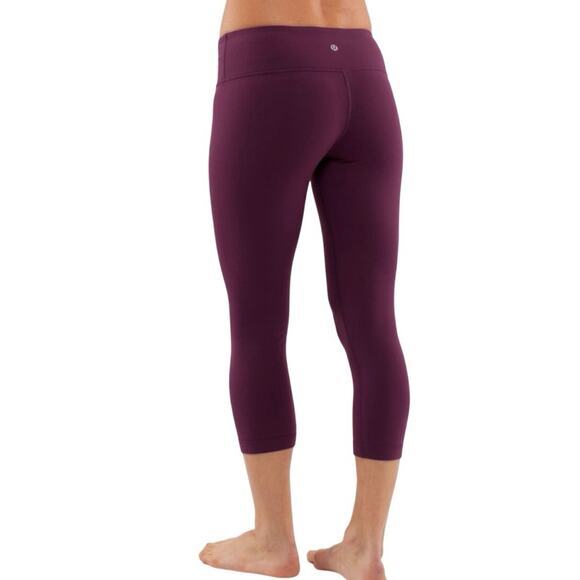 Lululemon Women 4 Wunder Under Crop Leggings Style Color Plum, Solid Purple - Picture 4 of 13